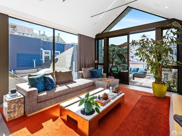 335 Diamond St - Photo 1