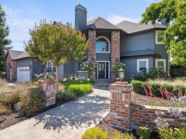 433 Tee Court - Photo 1