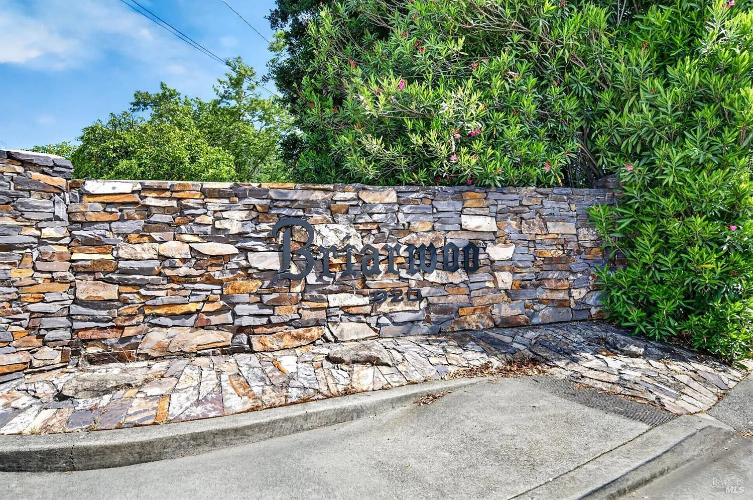 30 Chelsea Circle - Photo 1