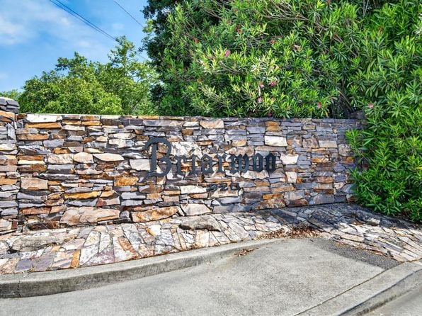 30 Chelsea Circle - Photo 1