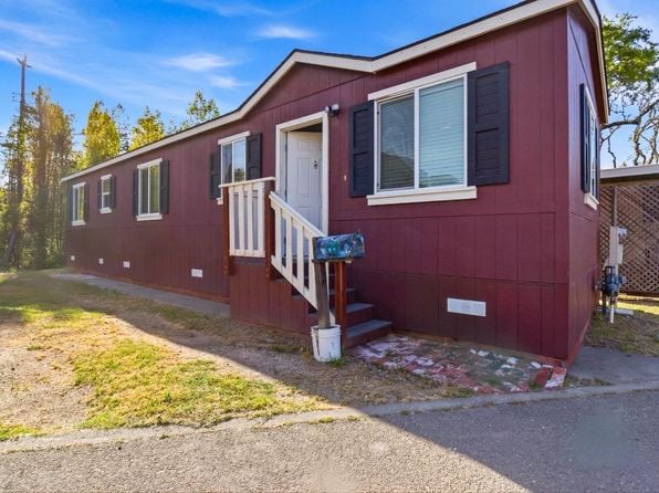 117 Silver Drive - Photo 1