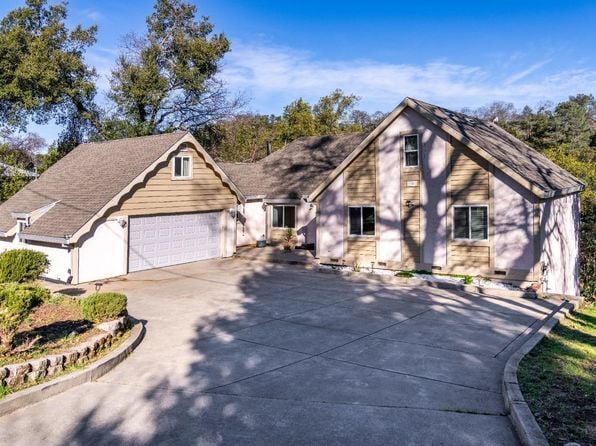 32 Boxelder Court - Photo 1