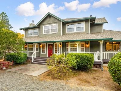 105 Serres Drive - Photo 1