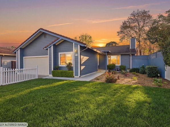 105 Falcon Drive - Photo 1