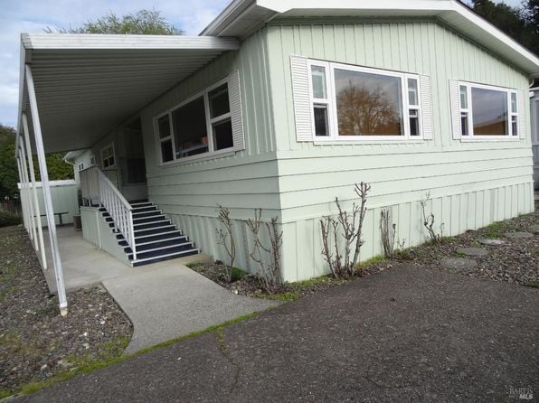 23 Tiffany Place #23 - Photo 1