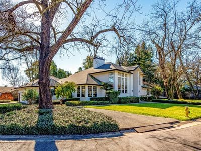 934 Fairway Drive - Photo 1