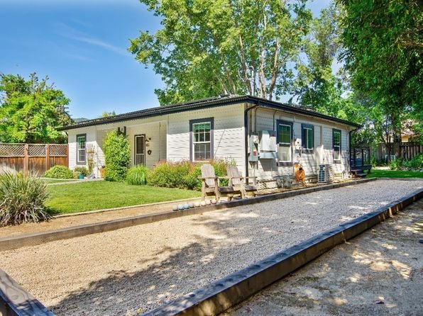 855 Boyes Boulevard - Photo 1