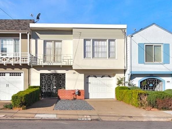 233 Beverly St - Photo 1