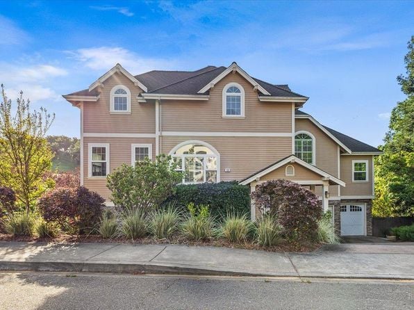 134 Moonlight Drive - Photo 1