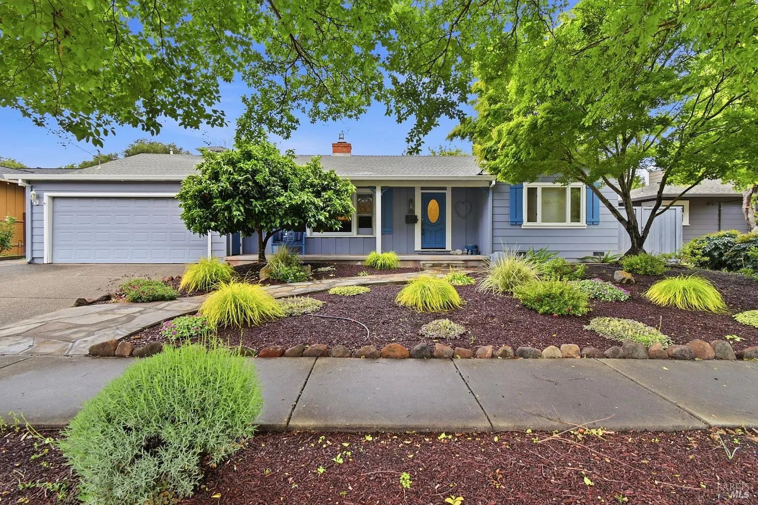 1011 WOODLAWN Drive - Photo 1