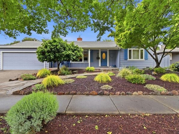 1011 WOODLAWN Drive - Photo 1