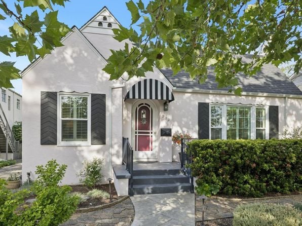 909 Slater Street - Photo 1