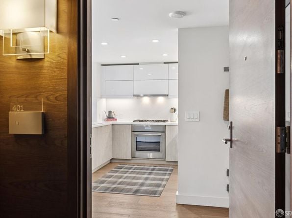 420 Mission Bay Blvd N Unit 401 - Photo 1