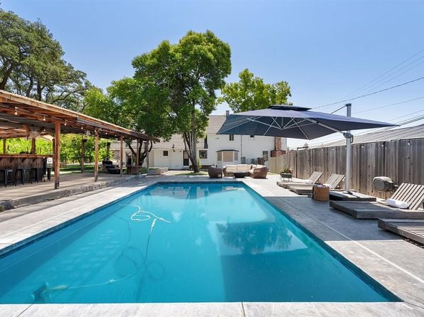 995 Dry Creek Road - Photo 1