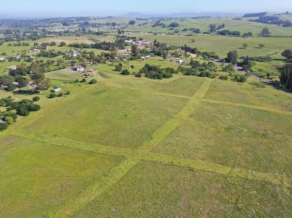 5601 S Gravenstein Highway - Photo 1