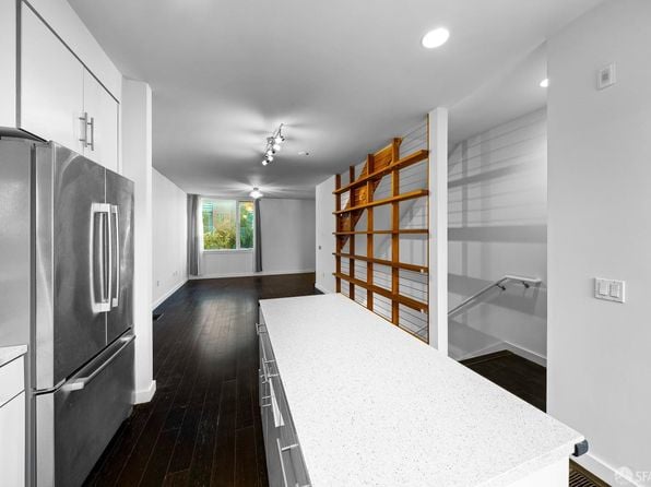 263 Friedell St - Photo 1