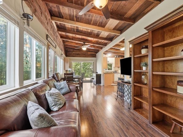 11700 Oak Rd - Photo 1