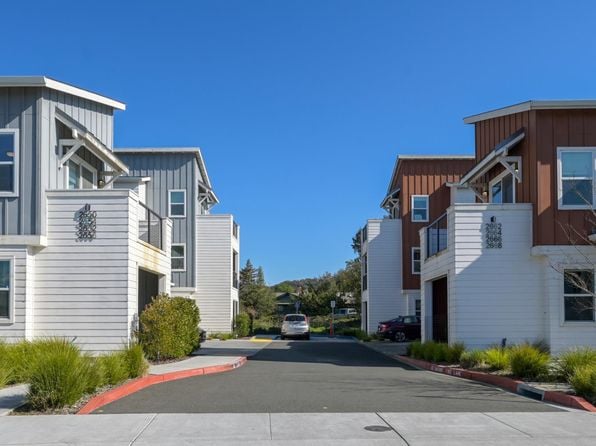 2668 Franz Kafka Avenue - Photo 1