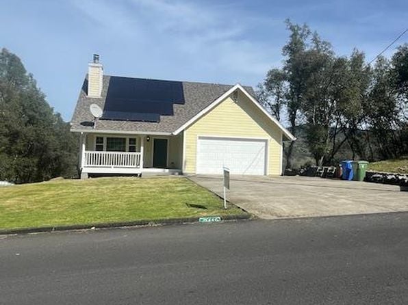 2410 Harness Drive - Photo 1