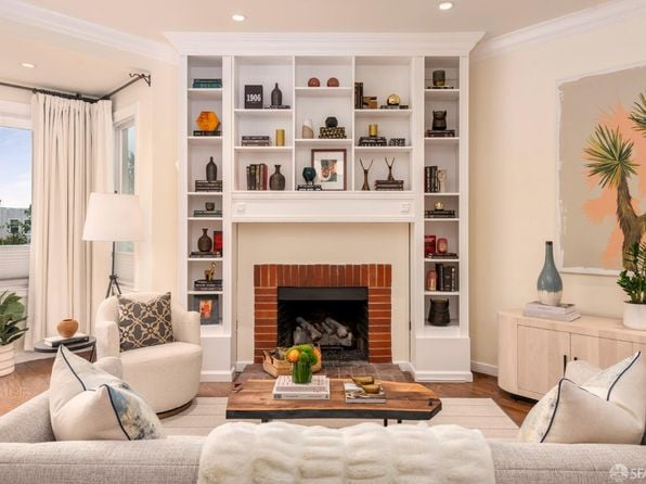 2676 Union St - Photo 1