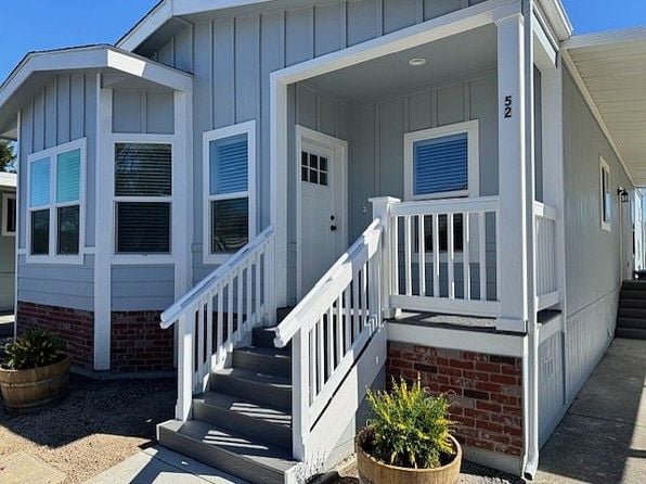 52 Shamrock Cir - Photo 1