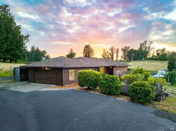 8969 Cypress Avenue - Photo 1