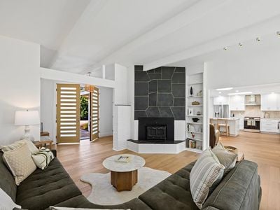 716 University Street - Photo 1