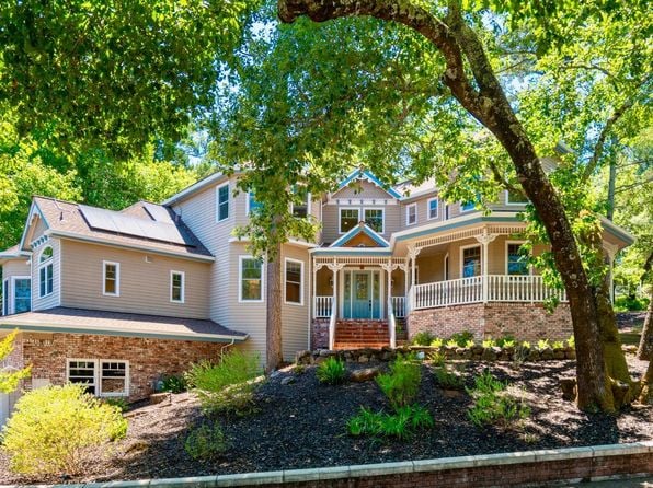 1362 Manzanita Court - Photo 1