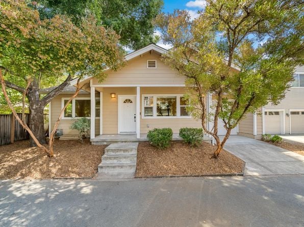760 Zuur Street - Photo 1