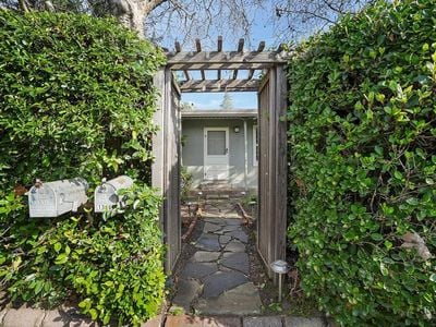 1390 Garden Avenue - Photo 1