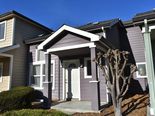 112 Treadway Court - Photo 1