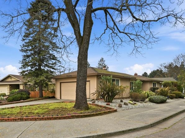 1808 Sherwood Court - Photo 1