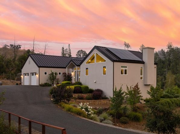 1236 Michele Way - Photo 1