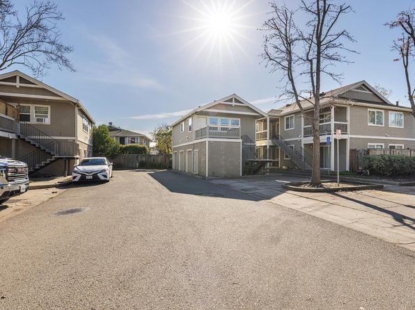 2131 Naomi Place - Photo 1