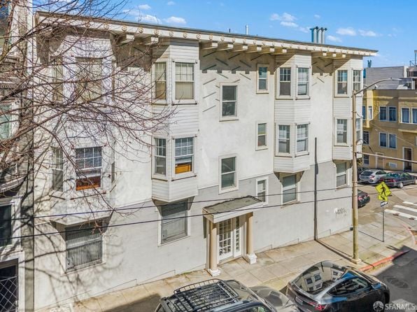 1100 Clay St - Photo 1