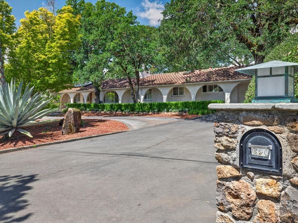 529 Michael Drive - Photo 1
