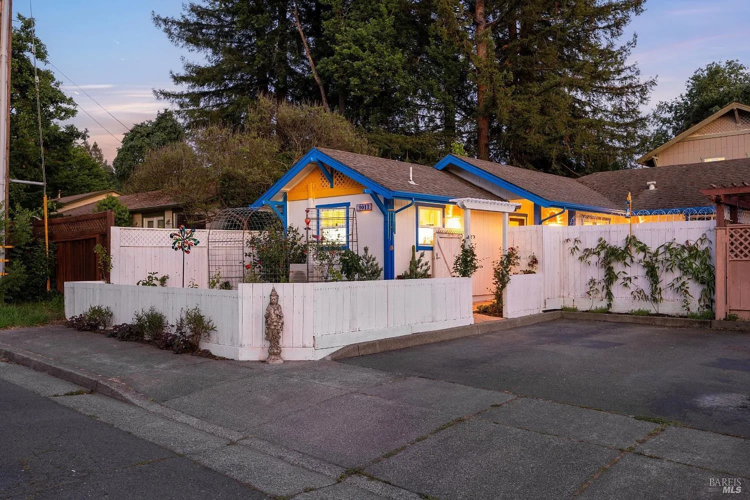 9011 Donald Street - Photo 1