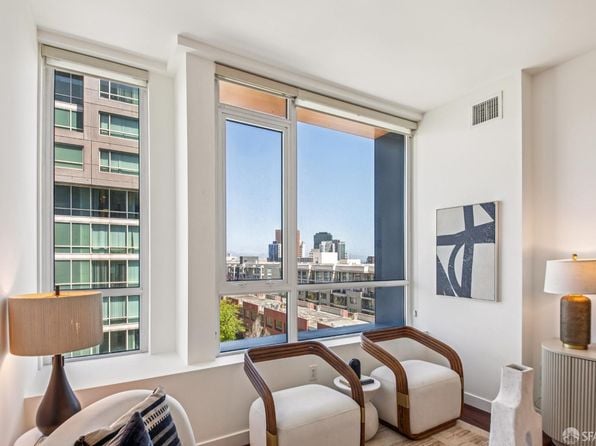 300 Berry St Unit 902 - Photo 1