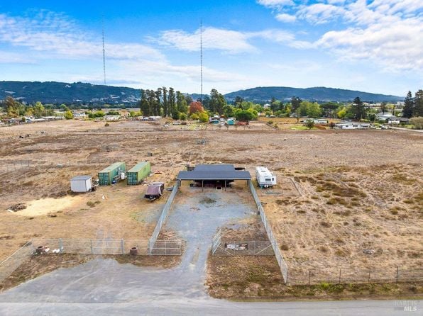 391 Millbrae Avenue - Photo 1