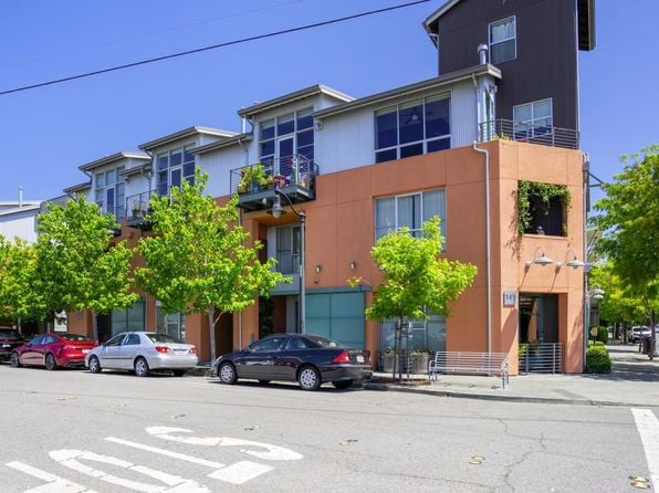 137 F Street - Photo 1