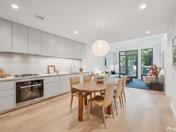 1 Bristol Ct #121 - Photo 1