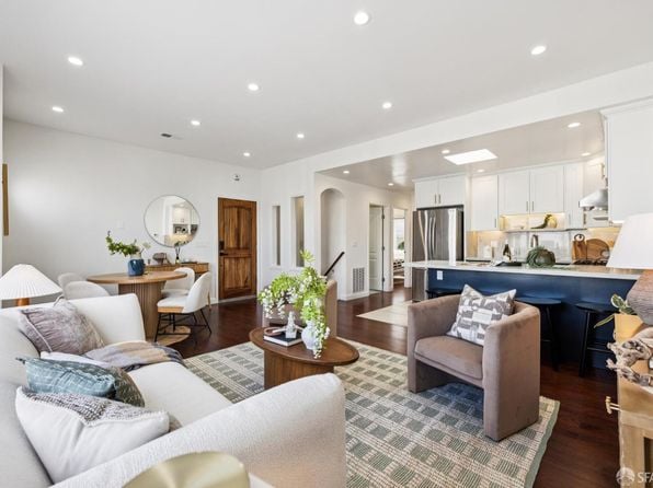 2010 30th Ave - Photo 1