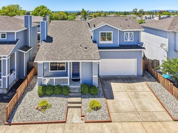 2323 Malachite Way - Photo 1