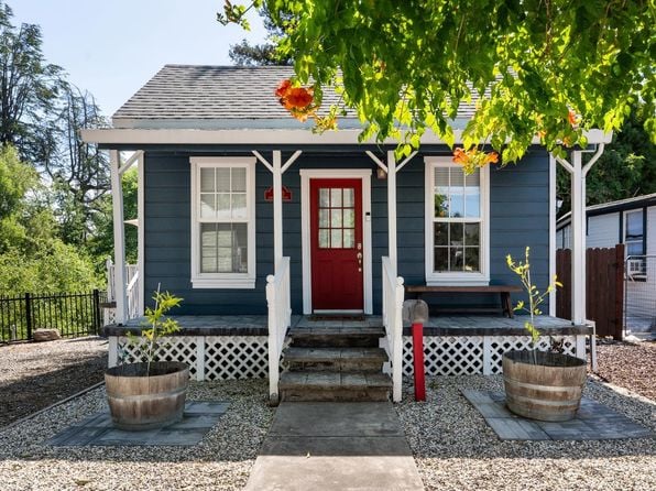 1400 Seminary Street - Photo 1