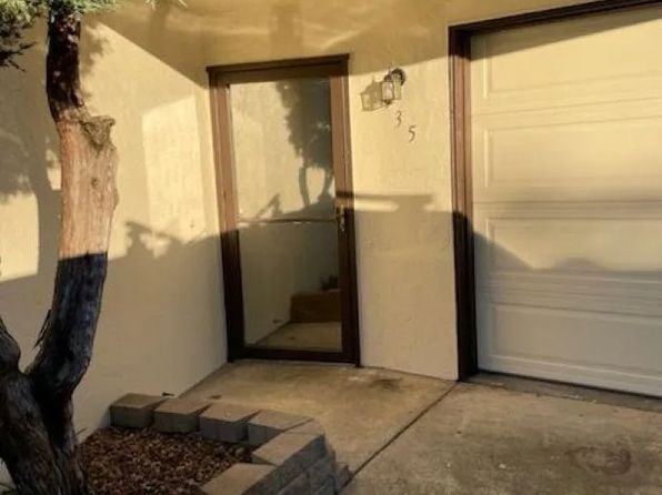 935 W 8th St - Photo 1