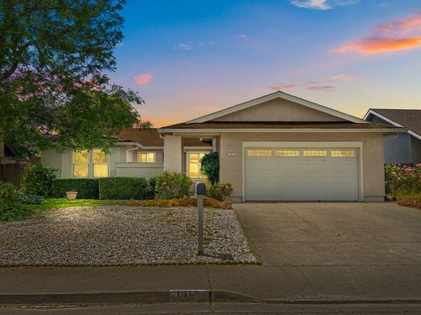 1917 Clydesdale Way - Photo 1