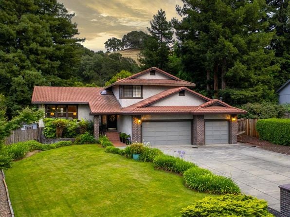 1108 E Sunnyslope Road - Photo 1