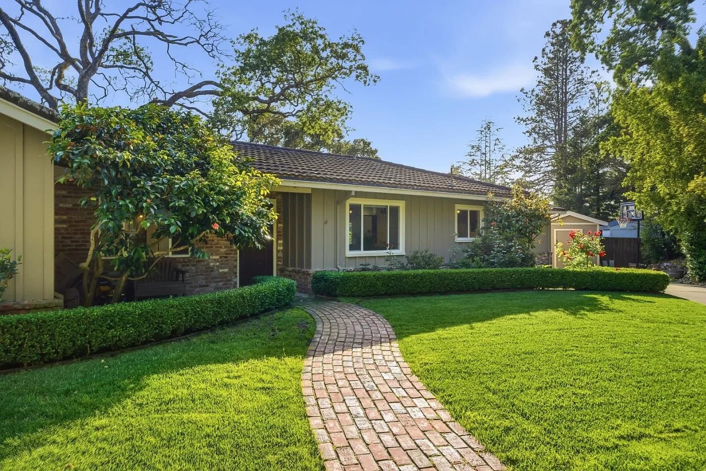 50 Oakcrest Ct - Photo 1