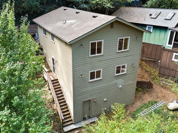 84 Front Street - Photo 1