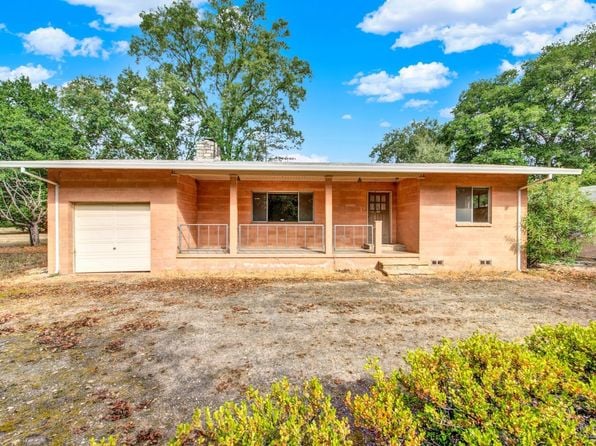 677 Petaluma Avenue - Photo 1